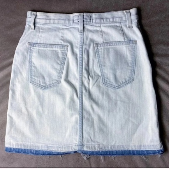 Current/Elliott Light Wash White Bleached Denim Raw Edge Naval Mini Skirt Sz 25 - Picture 5 of 6